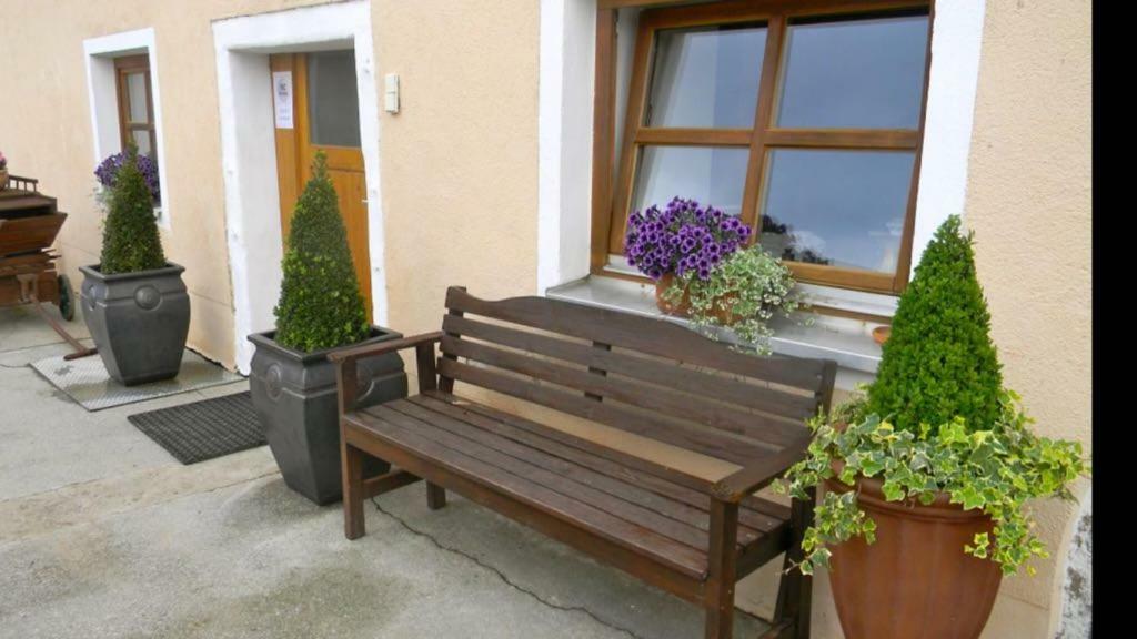 Gestuet Tiefenhof Apartment Nittenau Екстериор снимка